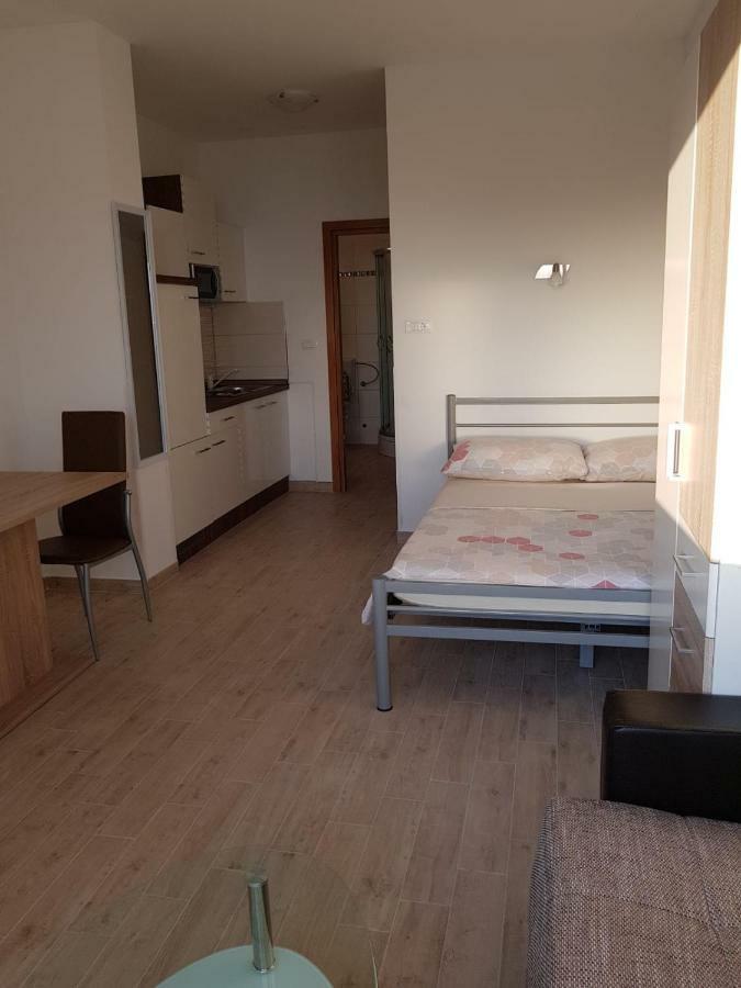 Studio Apartment Matija Подстрана Экстерьер фото