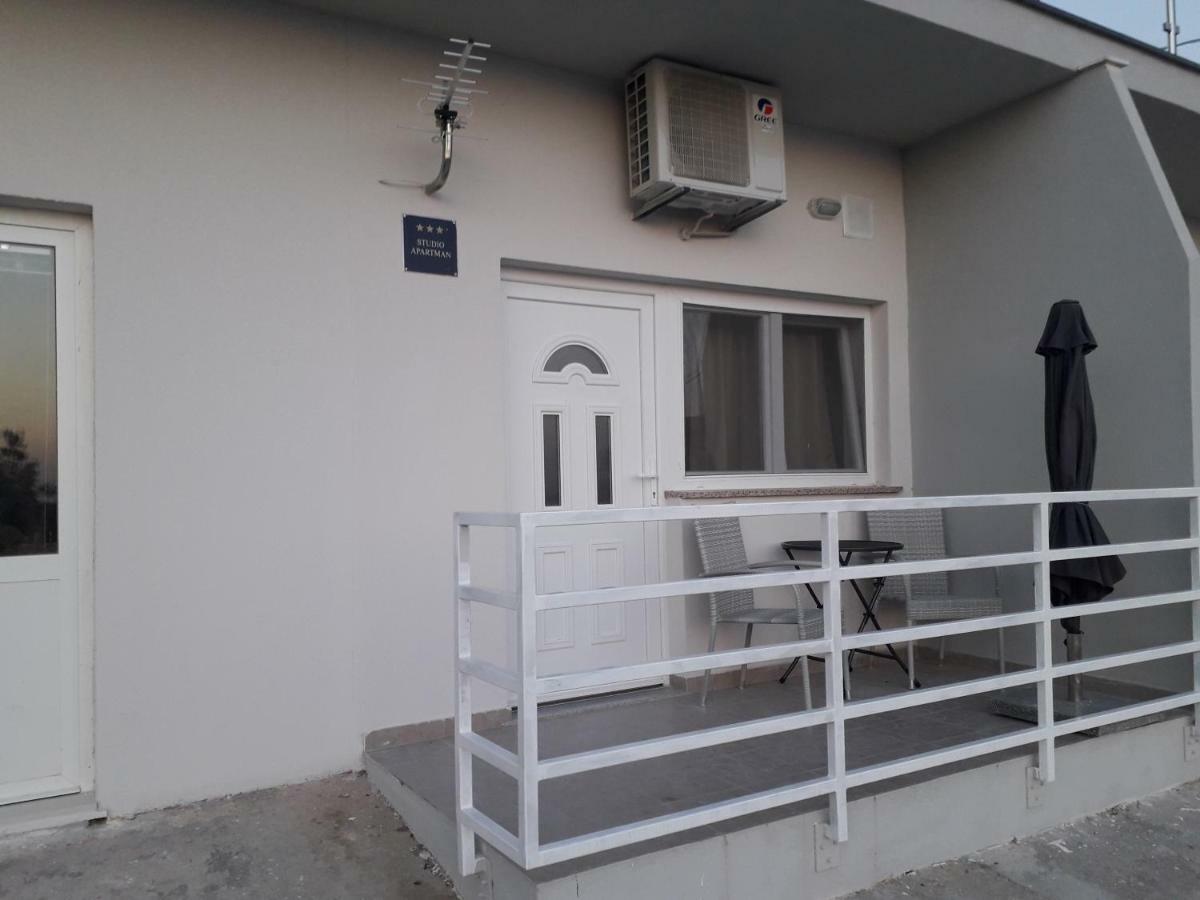 Studio Apartment Matija Подстрана Экстерьер фото